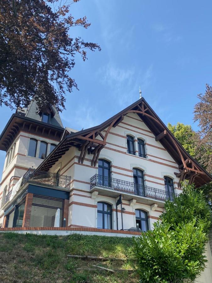 Le Manoir De L'Oseliere & Spa Bed & Breakfast Les Hauts-Geneveys Exterior photo